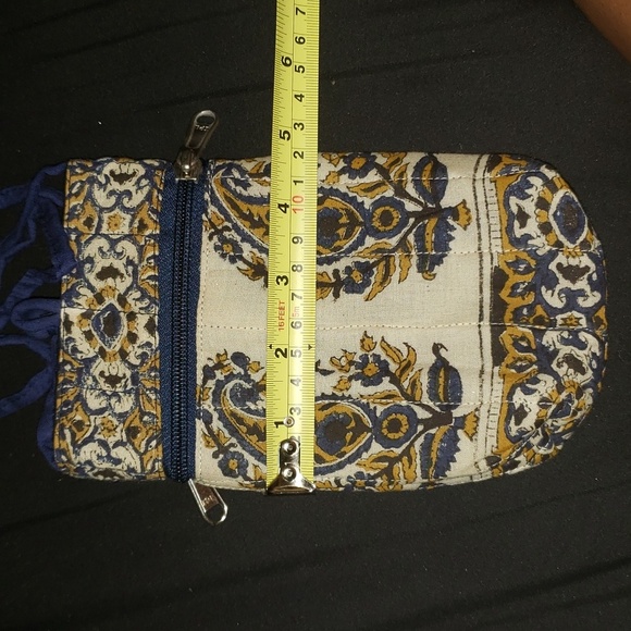 NWOT- Crossbody Cotton Purse/ Cell Phone Bag. 2 Zippers. Stadium Size. - Picture 6 of 6